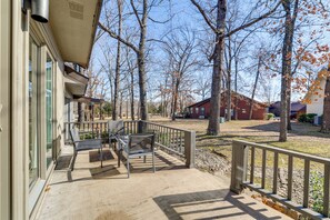Interior - Bike, Golf & Explore: Quiet Bella Vista Retreat (Bella Vista)