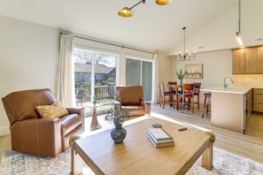 Interior - Bike, Golf & Explore: Quiet Bella Vista Retreat (Bella Vista)
