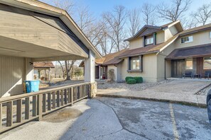 Apartment (2 Bedrooms) | Interior - Bike, Golf & Explore: Quiet Bella Vista Retreat (Bella Vista)