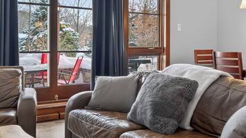 Familie appartement, uitzicht op bergen | Woonruimte