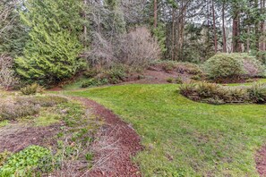 Interior - Walk to The Oyster Bar: Chuckanut Dr Retreat! (Bow)