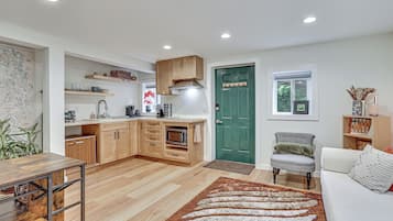 Apartment (1 Bedroom) | Interior