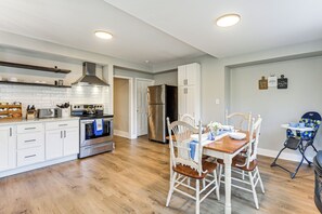 House (4 Bedrooms) | Interior