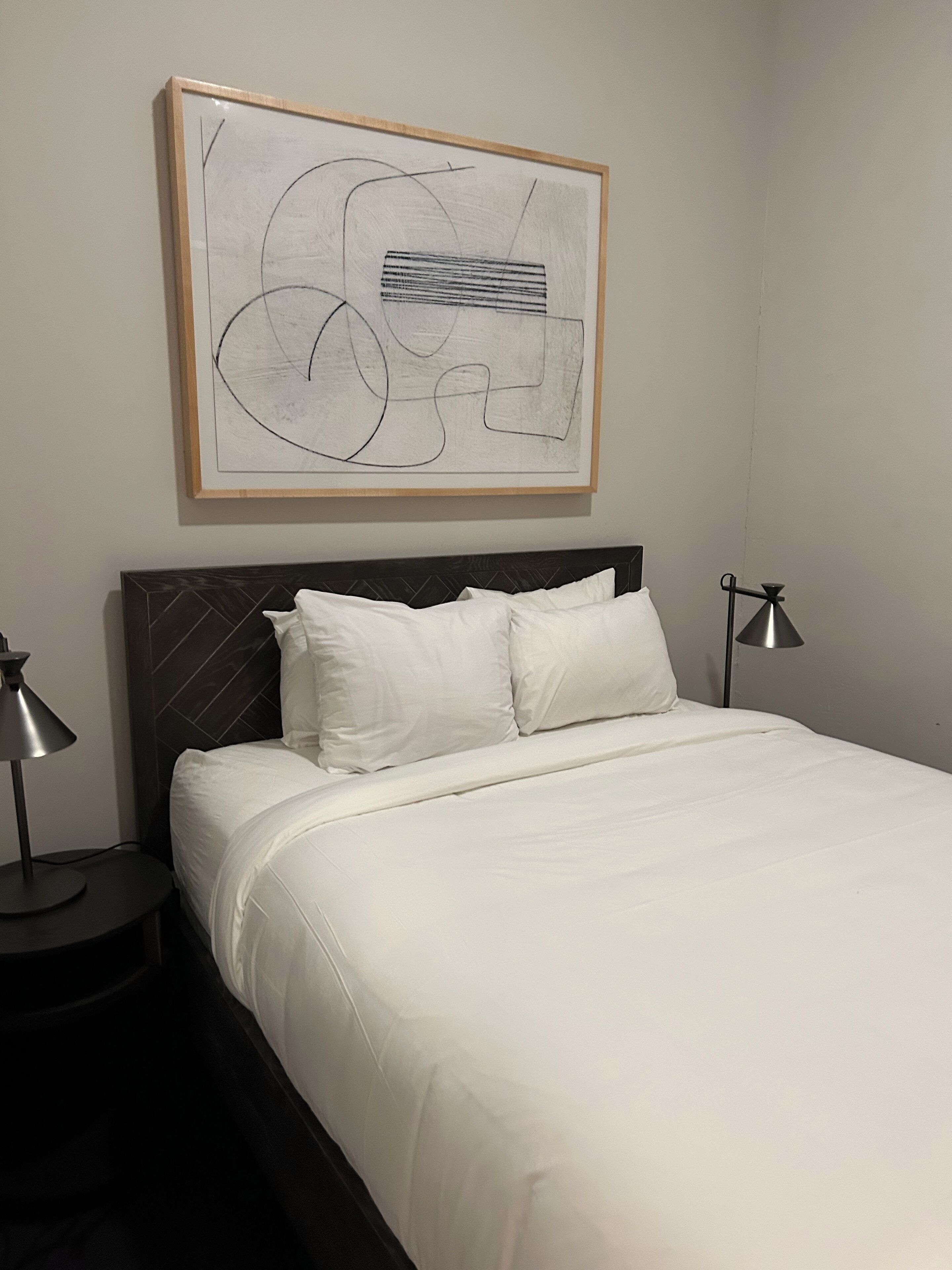 Suite | Schreibtisch, laptopgeeigneter Arbeitsplatz, Bügeleisen/Bügelbrett