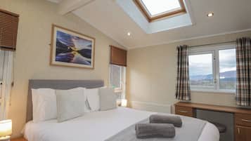 2 bedrooms, individually decorated, individually furnished, free WiFi