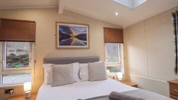 2 bedrooms, individually decorated, individually furnished, free WiFi