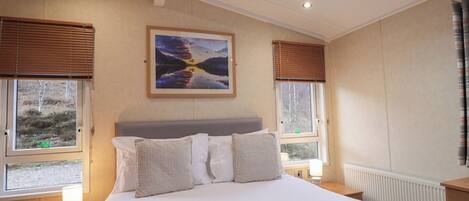 2 bedrooms, individually decorated, individually furnished, free WiFi