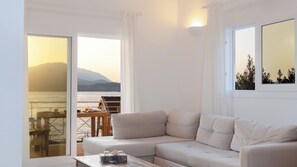 Smart TV, fireplace - Alekos Beach Houses-Aspasia (Kefalonia)