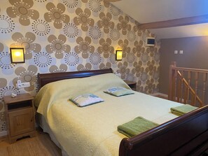 1 chambre, fer et planche à repasser, Wi-Fi, draps fournis