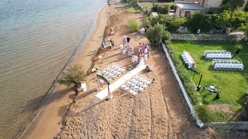 Alekos Beach Houses-Alexandros