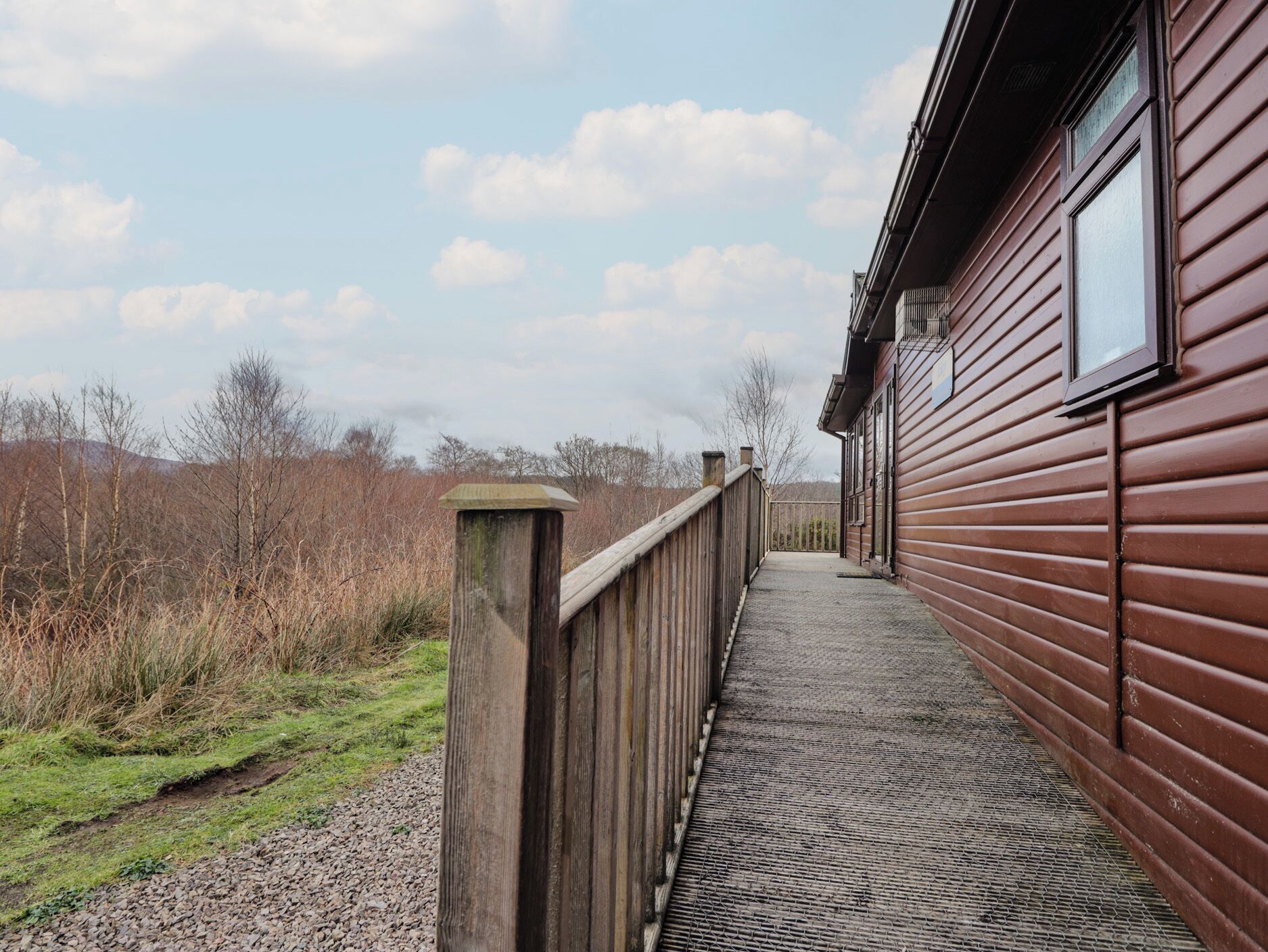 المنطقة المحيطة بالمنشأة