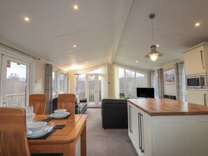 Interior - Islay Lodge (Spean Bridge)