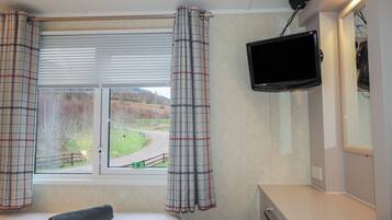 2 bedrooms, individually decorated, individually furnished, free WiFi