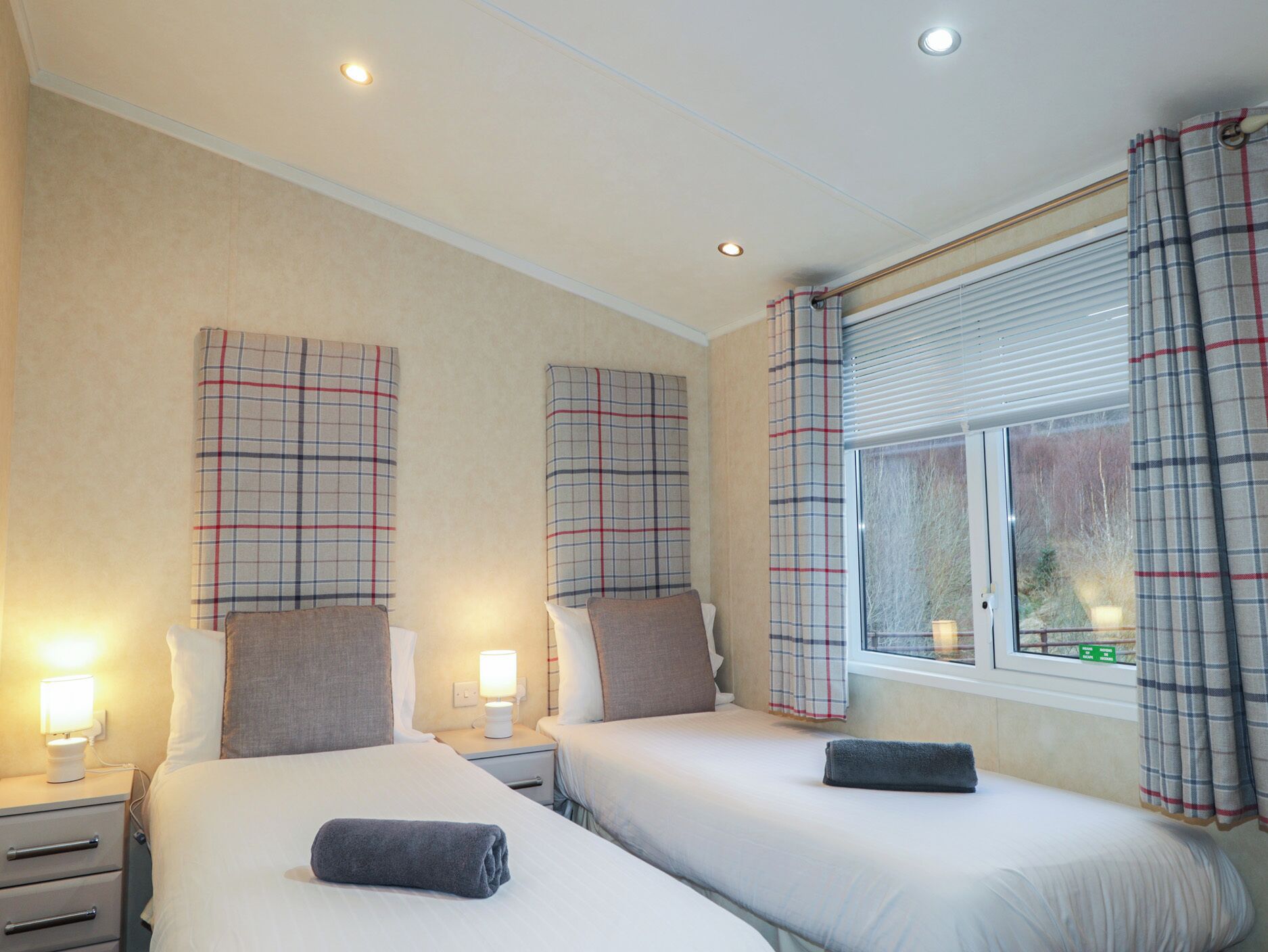 2 bedrooms, individually decorated, individually furnished, free WiFi