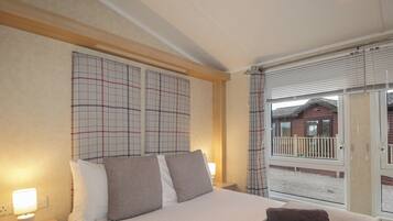 2 bedrooms, individually decorated, individually furnished, free WiFi