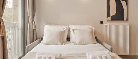 Apartment, City View | Iron/ironing board, free WiFi