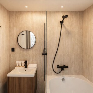 Apartment, City View | Bathroom - 1527 Bargue (Paris)