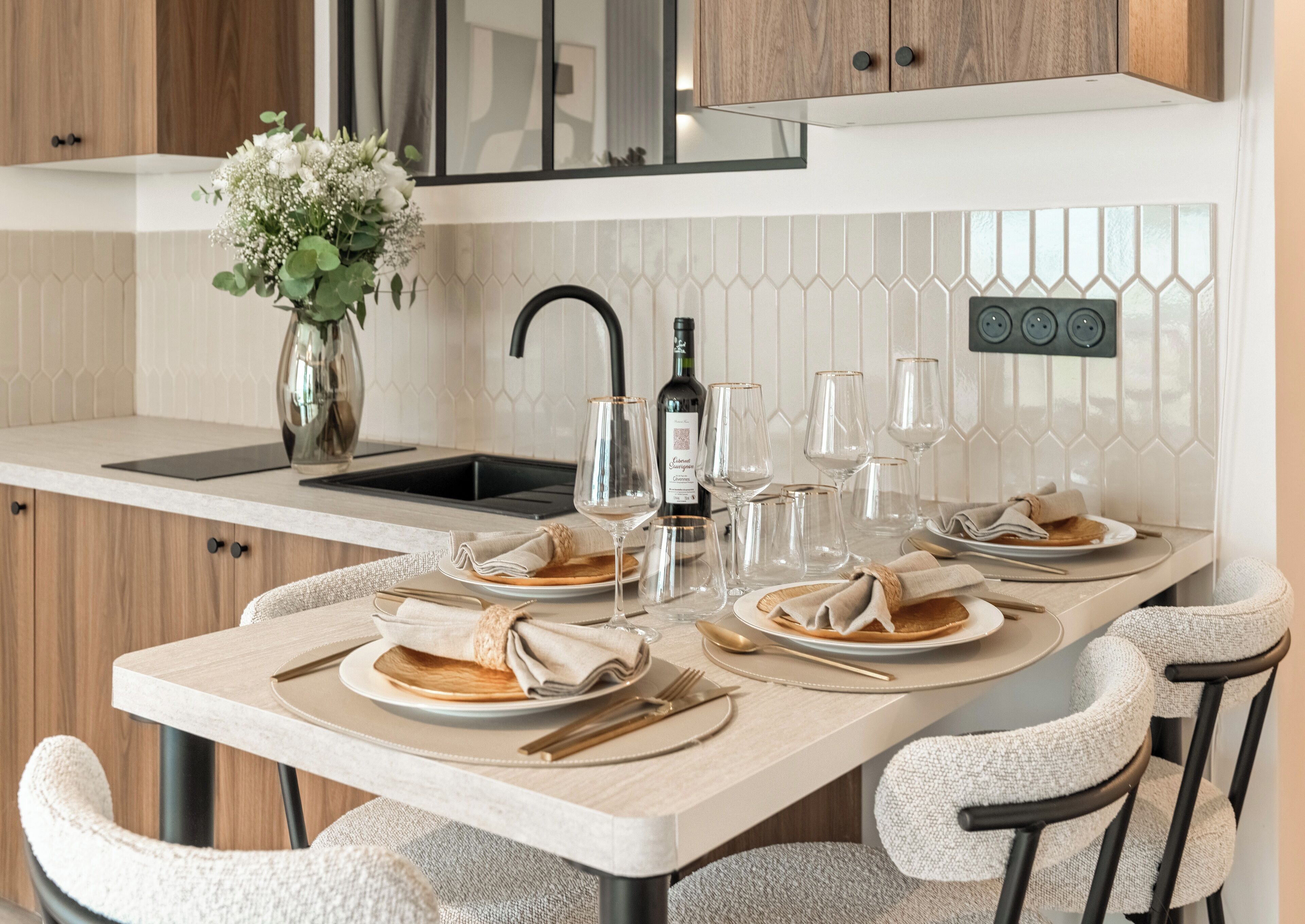 Apartment, City View | Dining