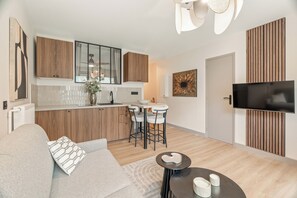 Apartment, City View | Living area - 1527 Bargue (Paris)