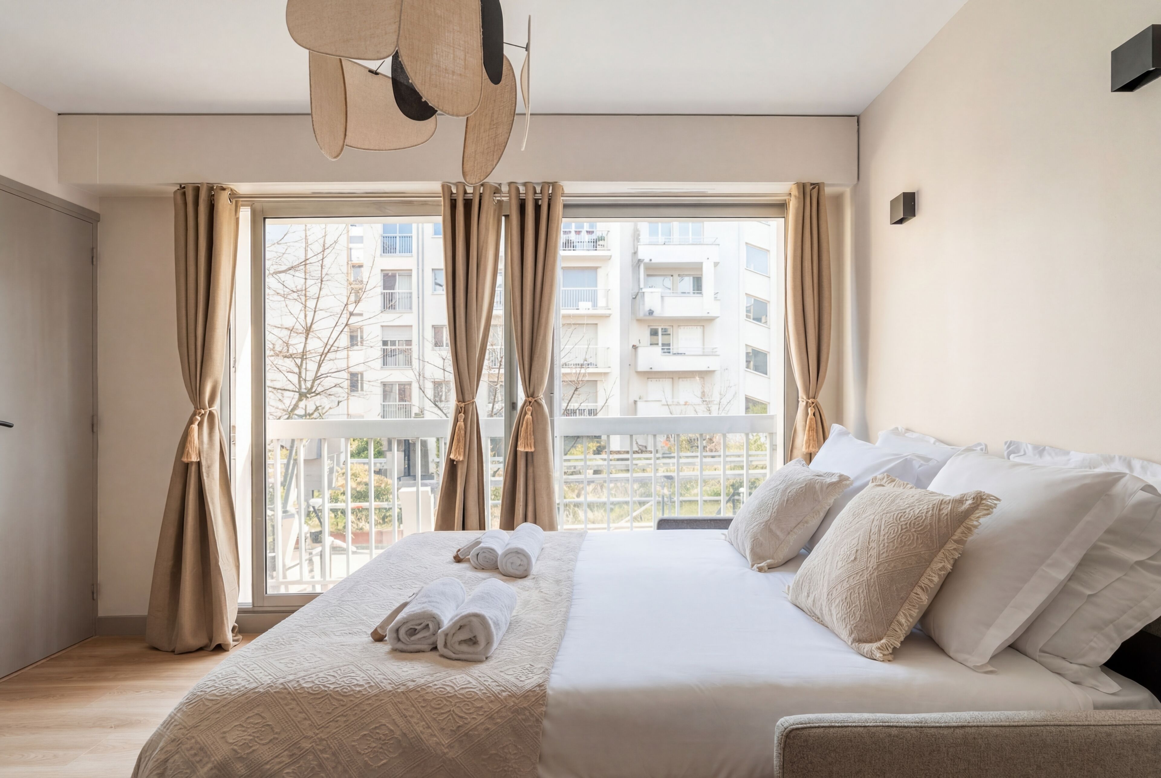 Apartment, Stadtblick | Wohnbereich