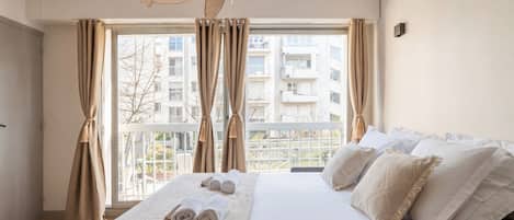 Departamento, vista a la ciudad | Área de sala de estar