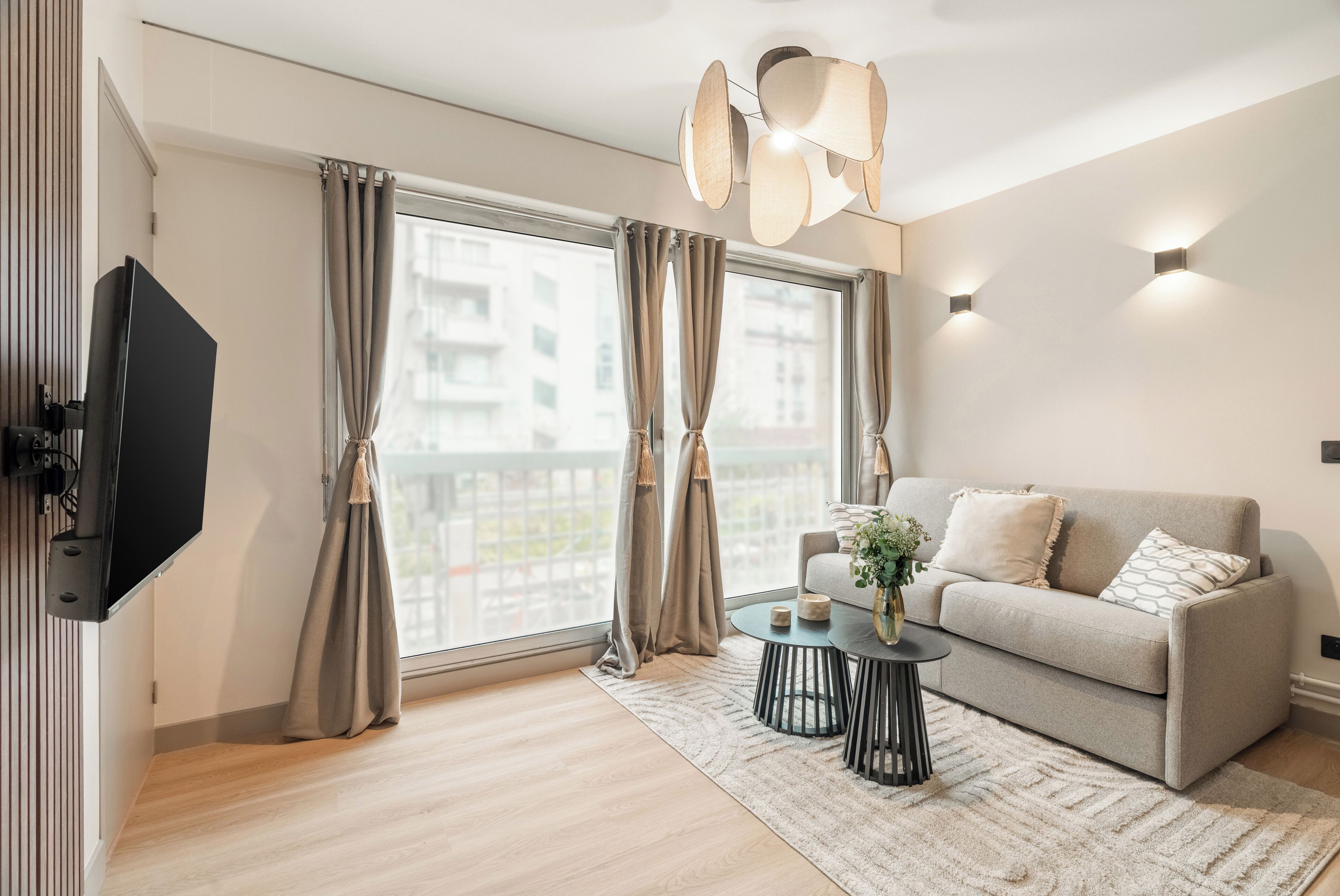 Apartment, City View | Living area