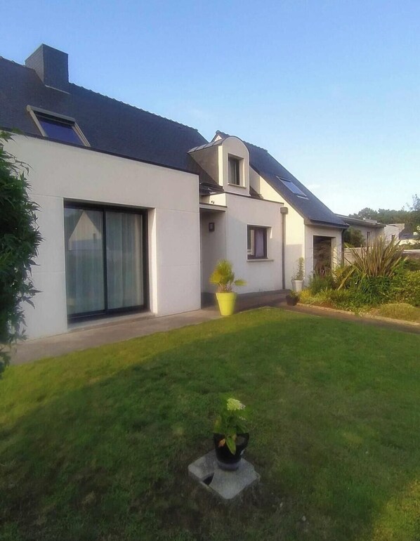 Exterior - Peaceful room (Quéven)