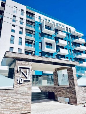 Exterior detail - Sasha Collection at N10 by Alezzi (Mamaia-Sat)