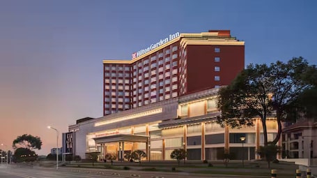 Exterior. Hilton Garden Inn Dongguan Wanjiang Jiangjing Road