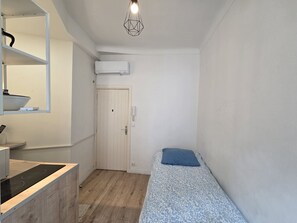 1 bedroom, WiFi, bed sheets - Studio Niçois Proche Mer (Nice)
