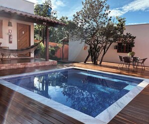 Superior driepersoonskamer, uitzicht op tuin | Badkamer