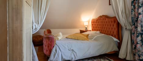 4 chambres, fer et planche à repasser, Wi-Fi, literie fournie