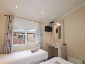 2 phòng ngủ, trang trí khác biệt 