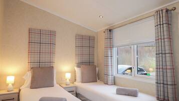 2 bedrooms, individually decorated, individually furnished, free WiFi