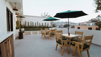 Tempat makan outdoor