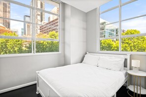 Apartment | 3 bedrooms, bed sheets - Central 3-bed Apartment in Vibrant Melbourne (Melbourne)