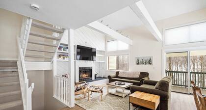 Renovated Trailside Family Getaway on Okemo