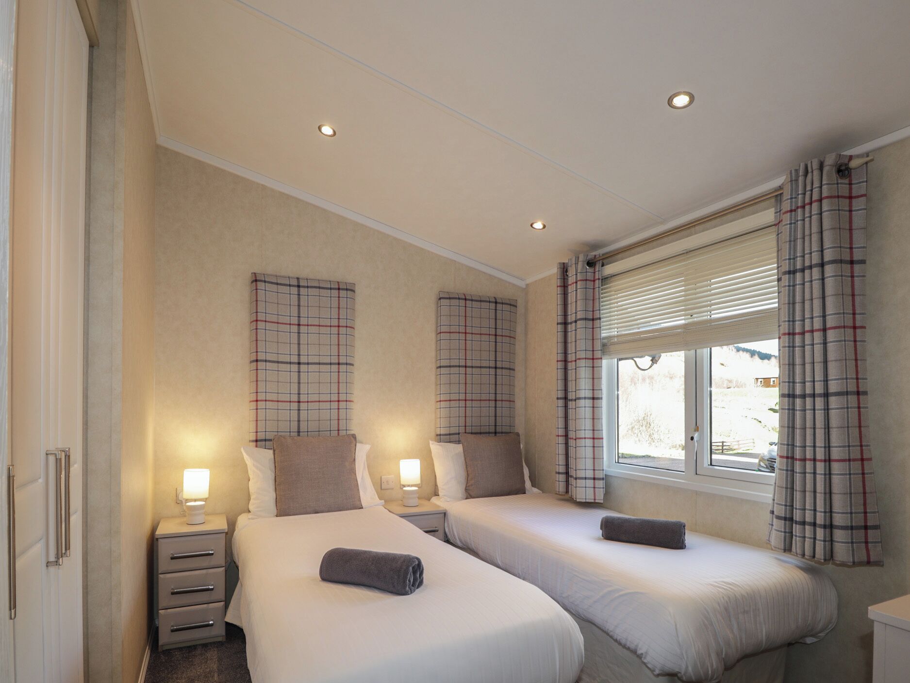 2 bedrooms, individually decorated, individually furnished, free WiFi