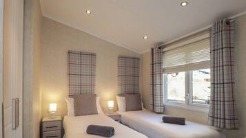 2 bedrooms, individually decorated, individually furnished, free WiFi