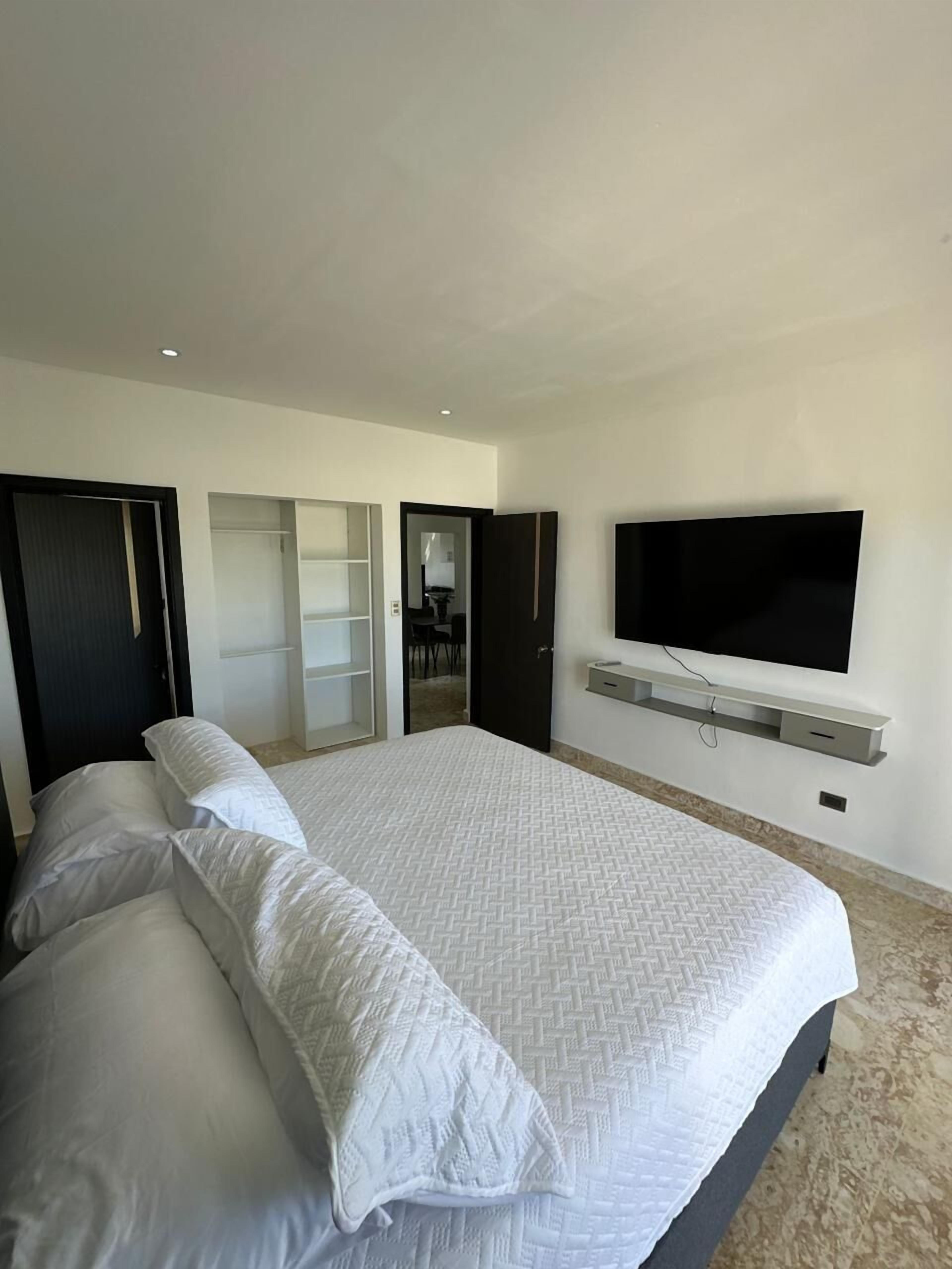 Familien-Penthouse | Laptopgeeigneter Arbeitsplatz, kostenloses WLAN