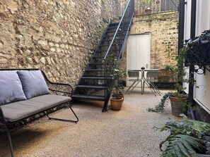 Terrace/patio - Cozy Flat Near Beach & Town with Private Patio

Share

Save (Brighton and Hove)