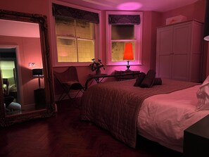 1 habitación, tabla de planchar con plancha, wifi gratis y ropa de cama 