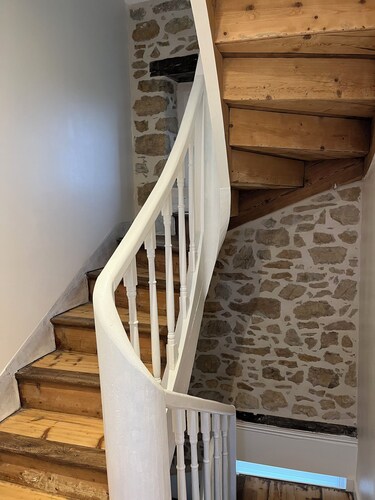 Completely renovated family home 700 m from the beach!