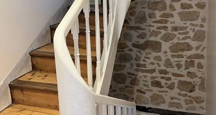 Completely renovated family home 700 m from the beach!