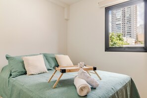 Căn hộ phong cách cổ điển, quang cảnh sân vườn | Truy cập Internet không dây miễn phí 