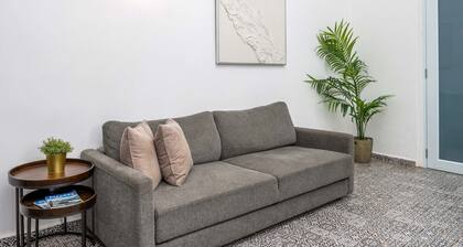 Elokut Apartments by Stay with Bear