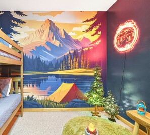 4 bedrooms, desk, iron/ironing board, travel cot - Updated in 2026 Barrel Sauna/Hot Tub, GameRoom (McHenry)