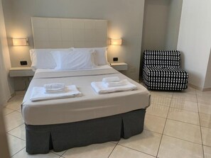 Deluxe Studio, City View | Ruang kerja komputer riba, kalis bunyi, seterika/papan seterika 