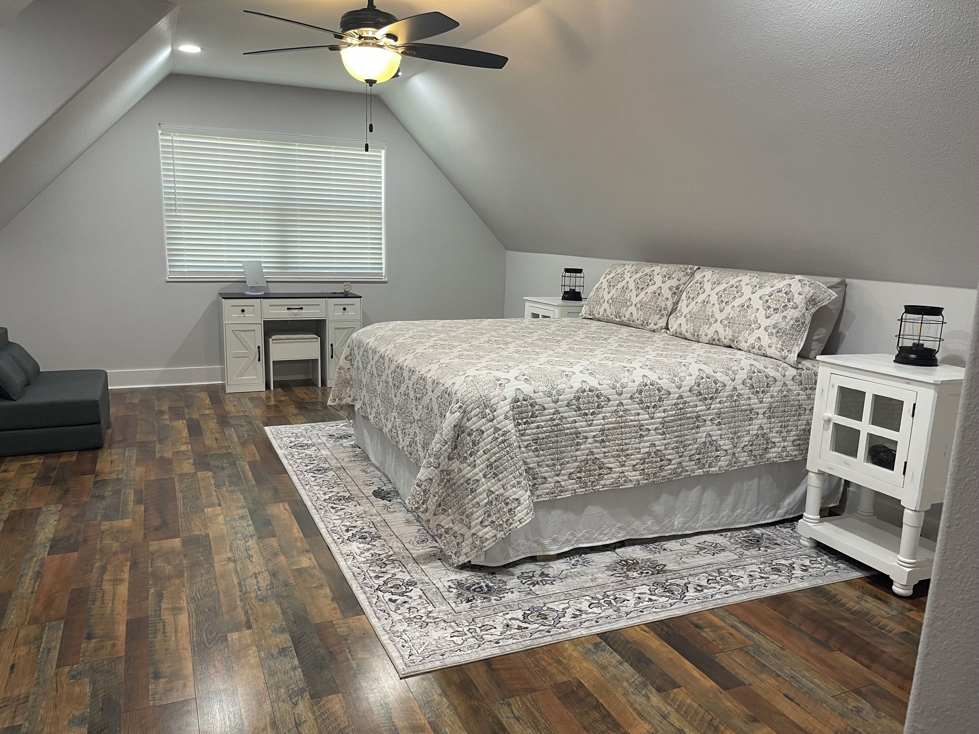3 chambres, fer et planche à repasser, Wi-Fi gratuit, draps fournis