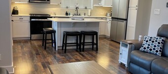 Cozy 3 bed 3 bath home with 2 living areas at Lake Sam Rayburn-water access